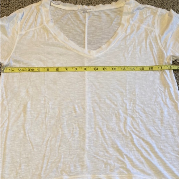 Crown Jewel Women's White V-Neck Top Size Small in EUC - Picture 5 of 6